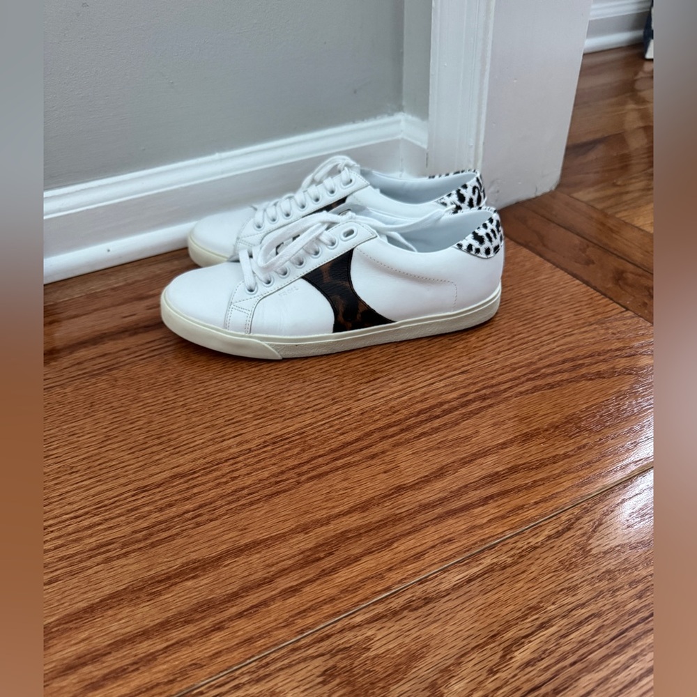 Celine White Leather Sneakers. Size 38. Pristine condition. - Picture 2 of 7